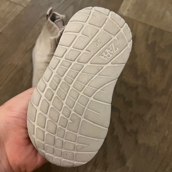 Bundle of baby shoes 4.5 - Picture 3 of 10